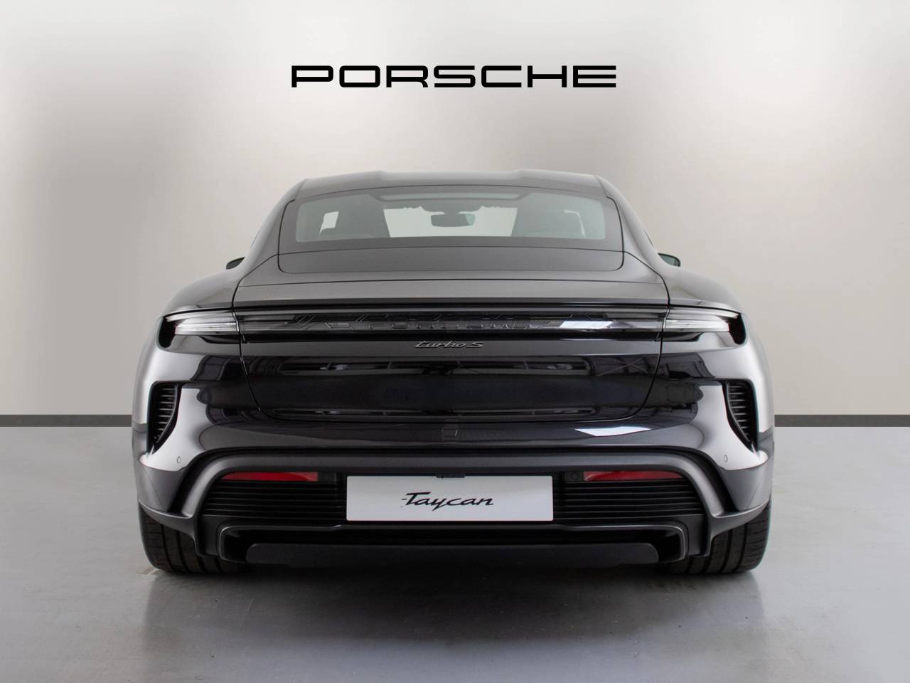Taycan TURBO S image 17