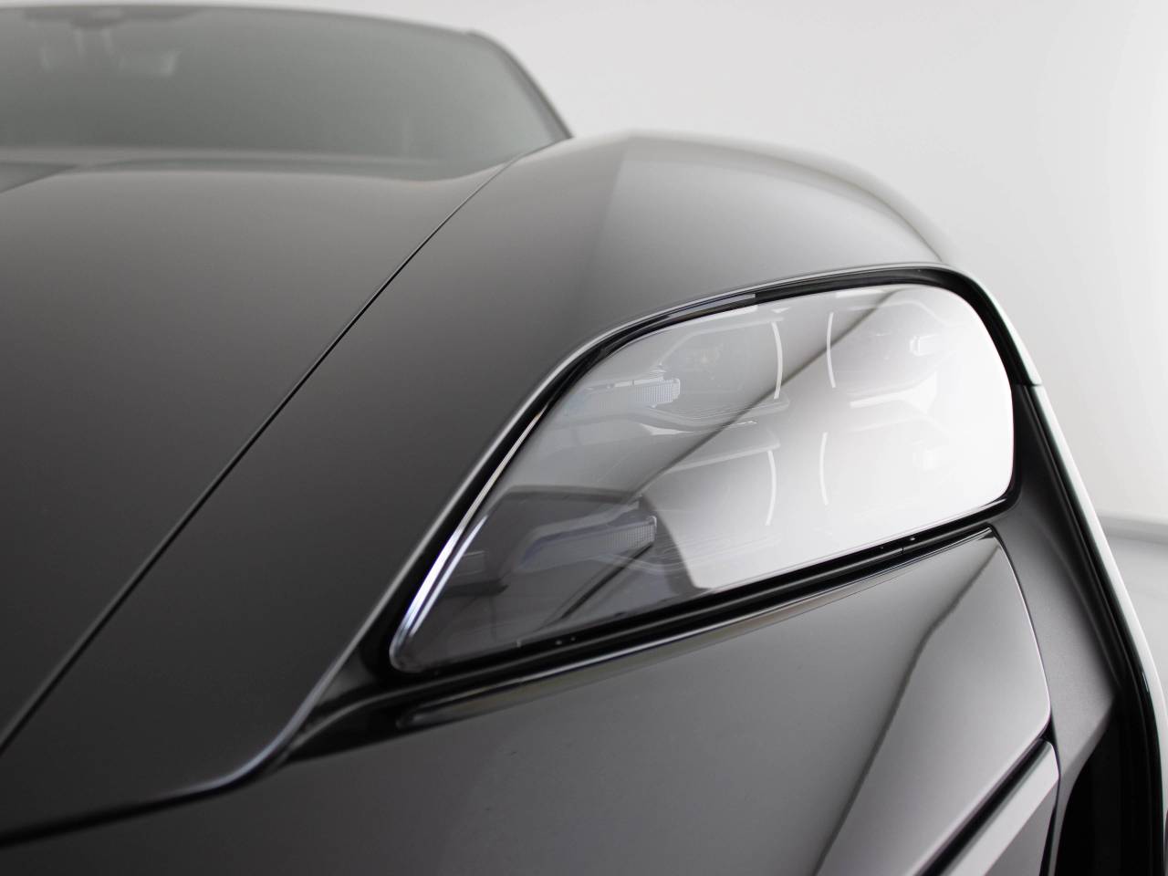 Taycan TURBO S image 24