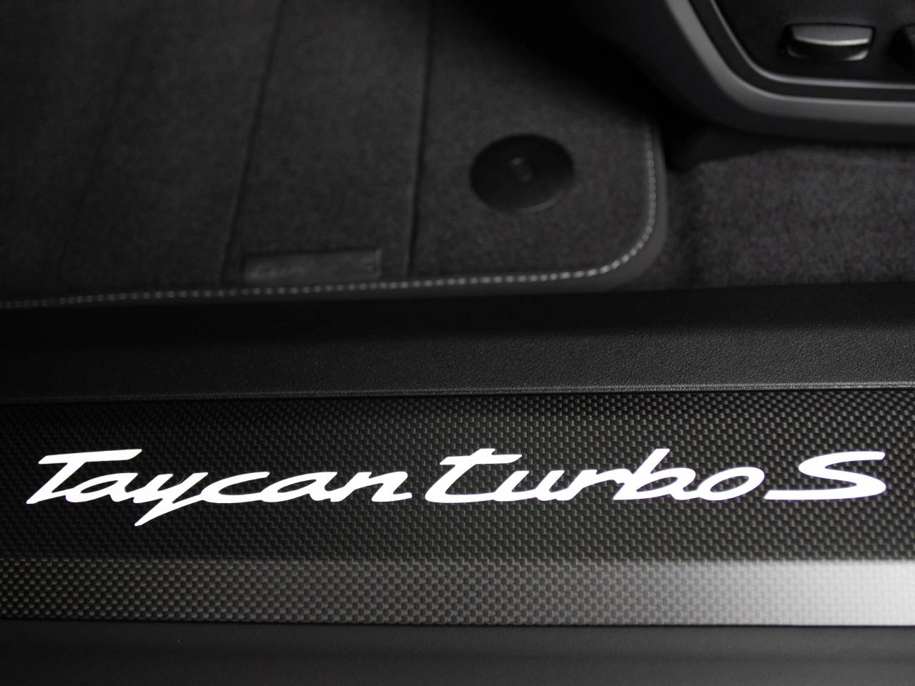 Taycan TURBO S image 70