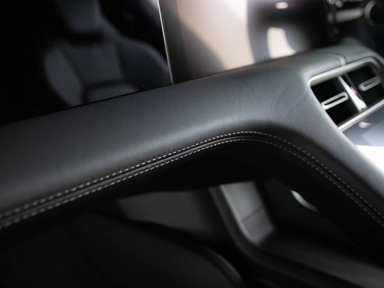 Taycan TURBO S image 75