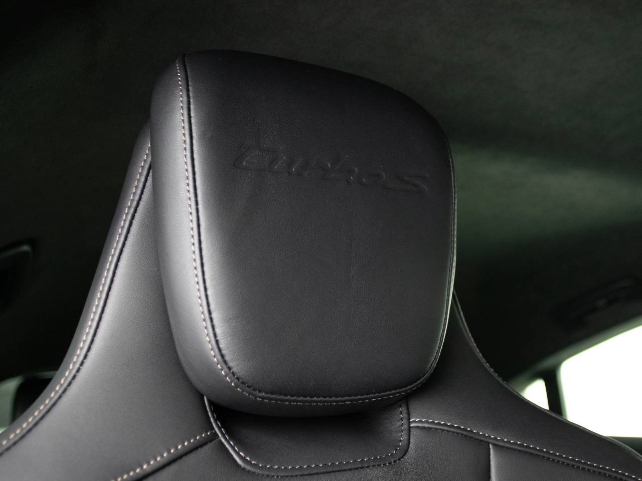 Taycan TURBO S image 77