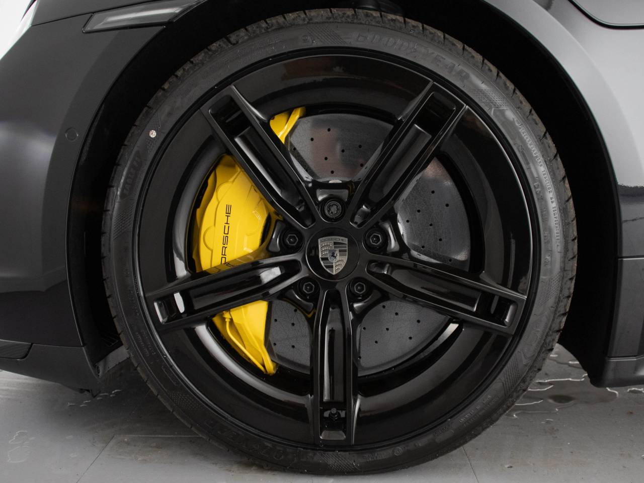 Taycan TURBO S image 15