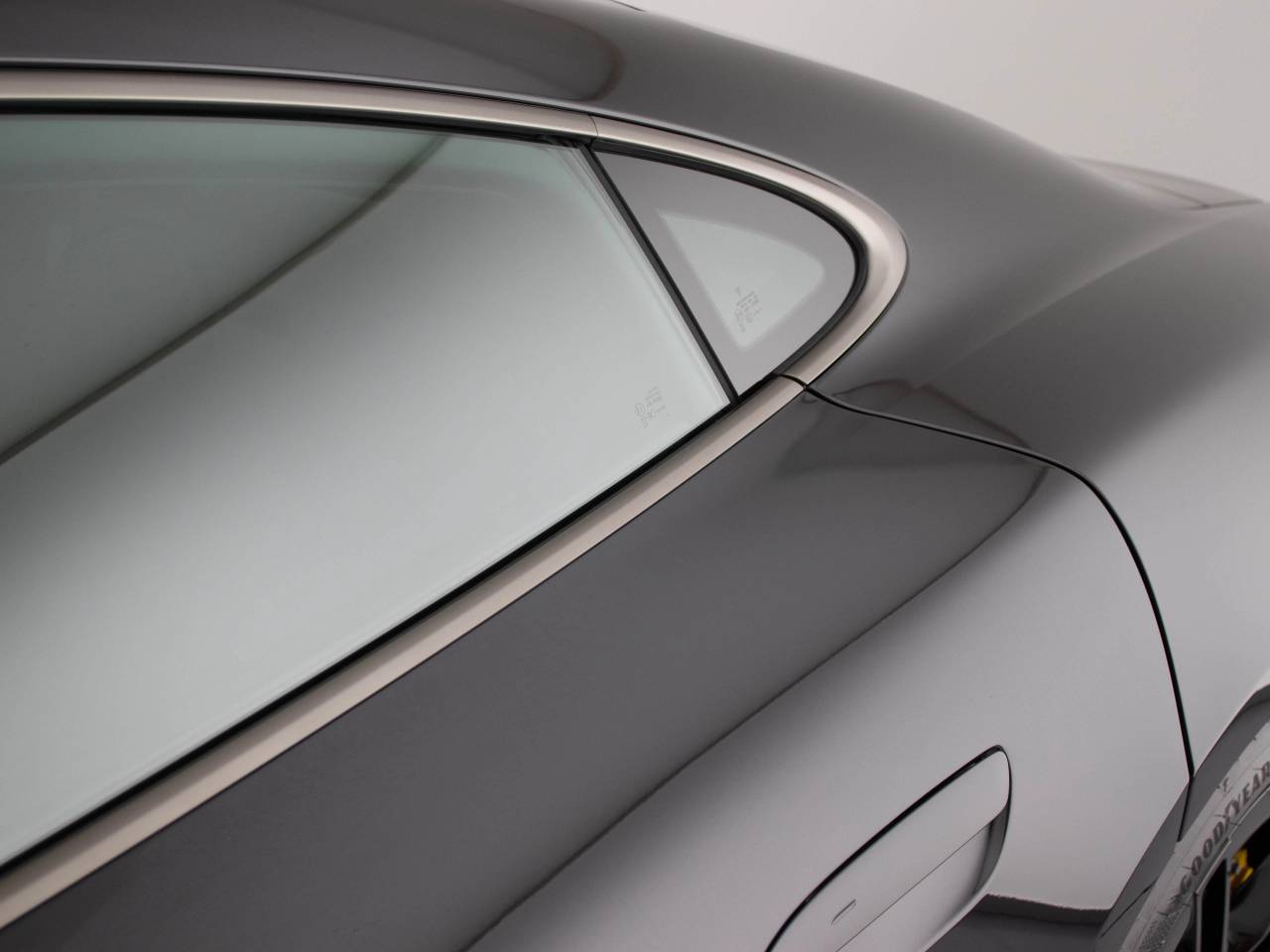 Taycan TURBO S image 28