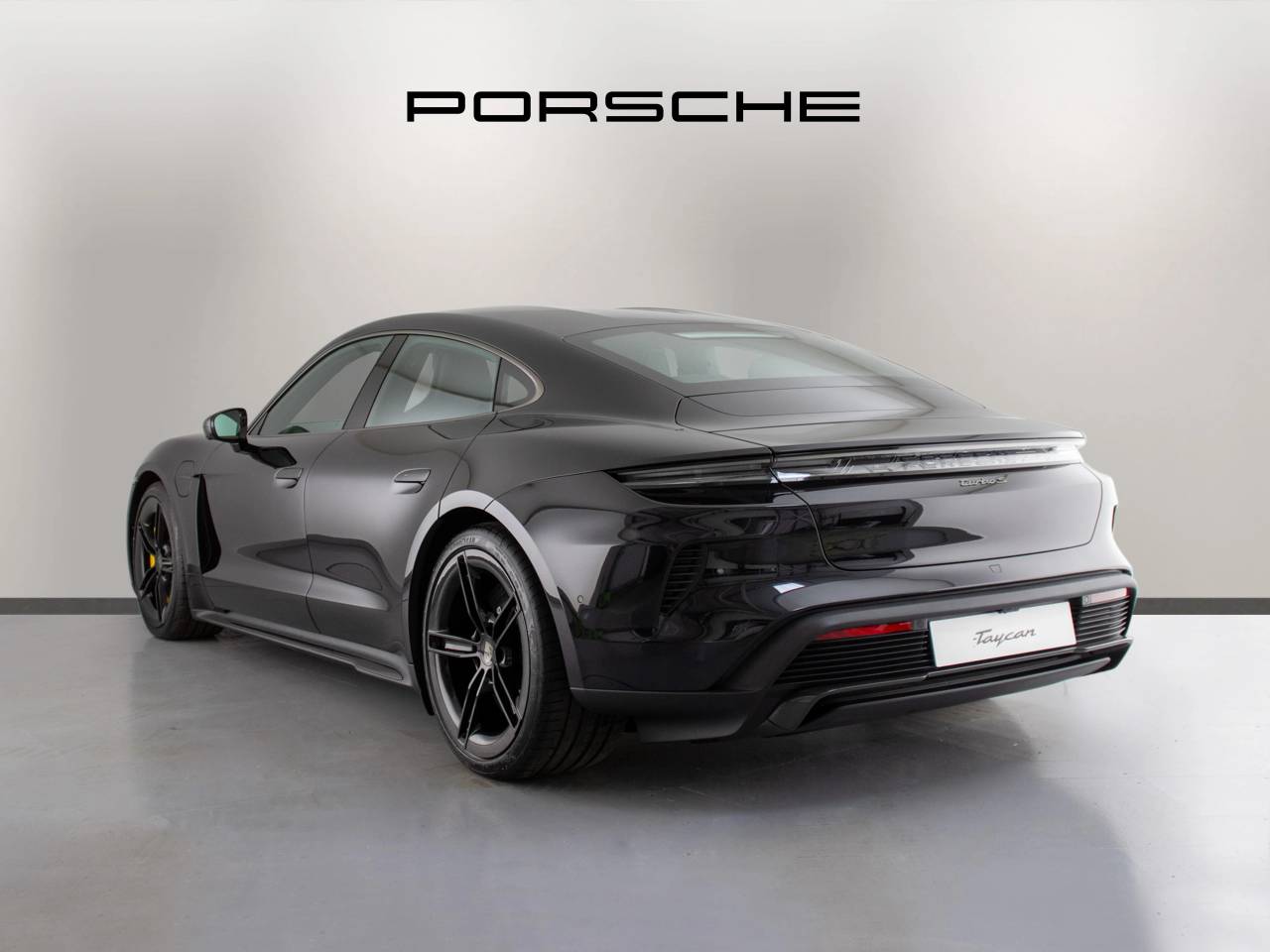 Taycan TURBO S image 19