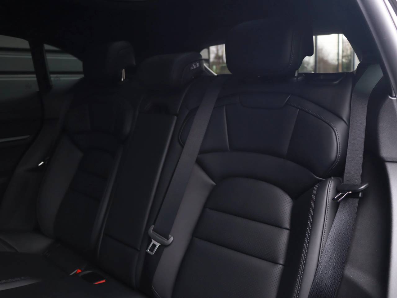 Taycan 4S CROSS TURISMO (38) image 30