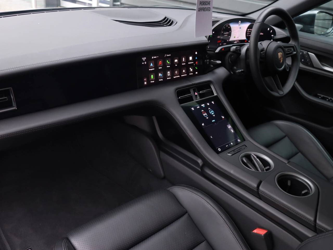 Taycan 4S CROSS TURISMO (38) image 16