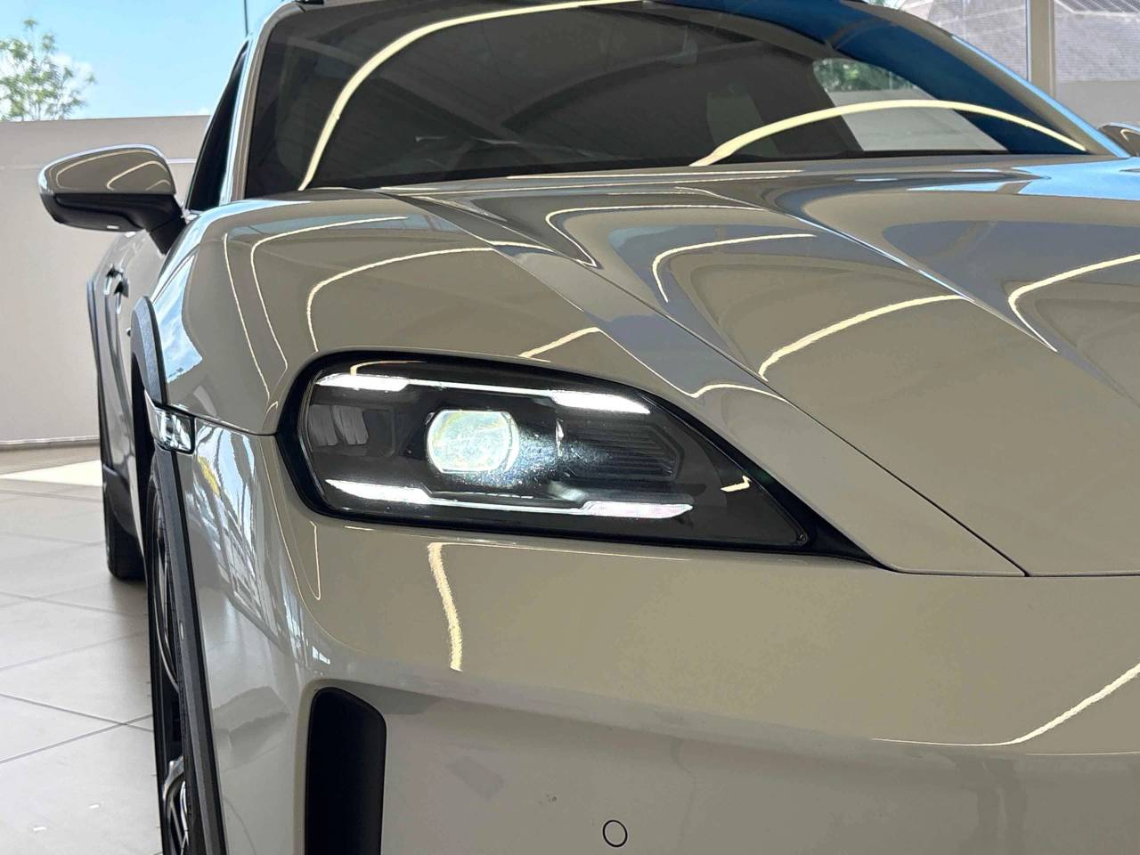 Taycan 4S CROSS TURISMO (12) image 11