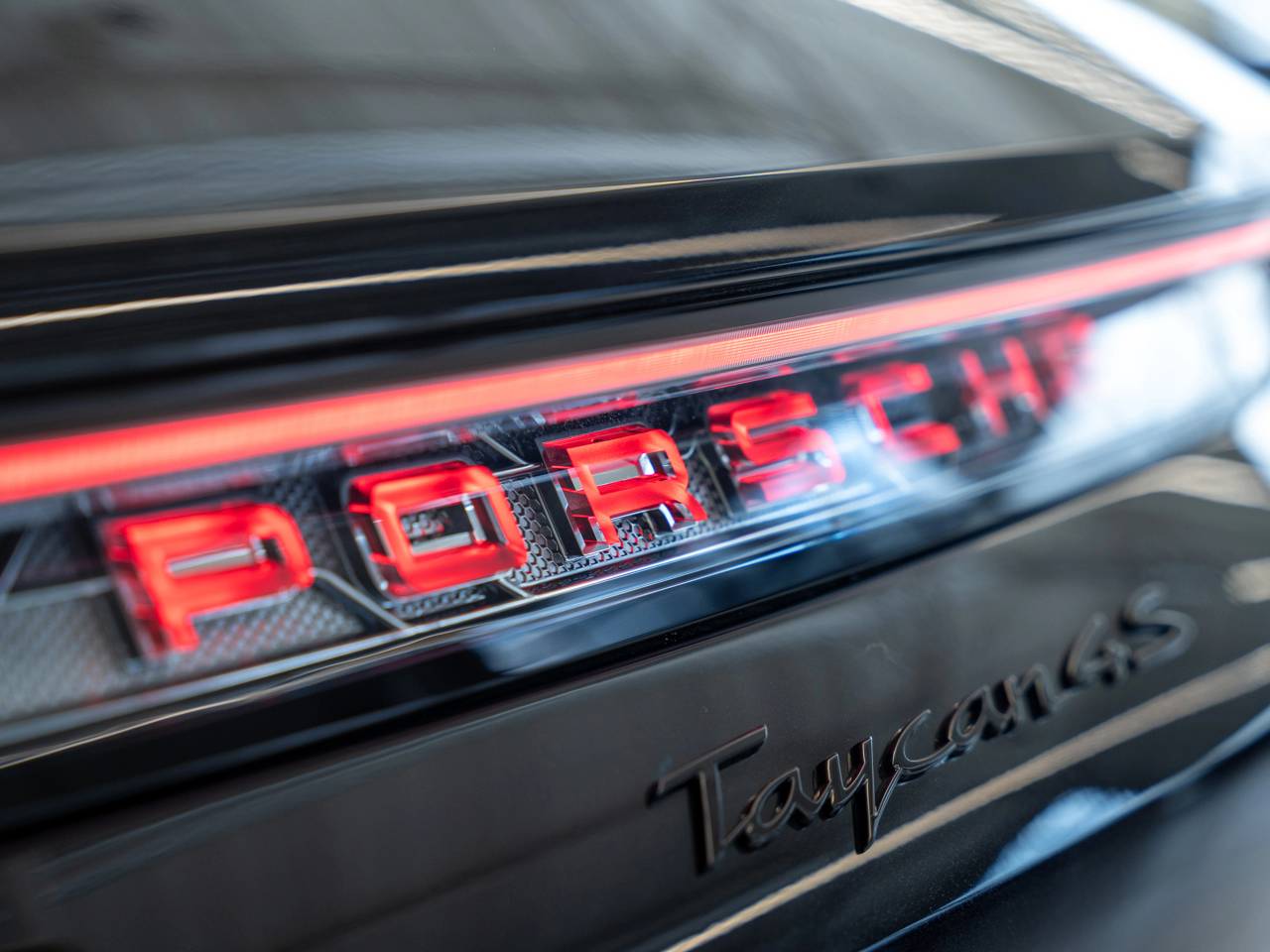 Taycan 4S CROSS TURISMO (7) image 17