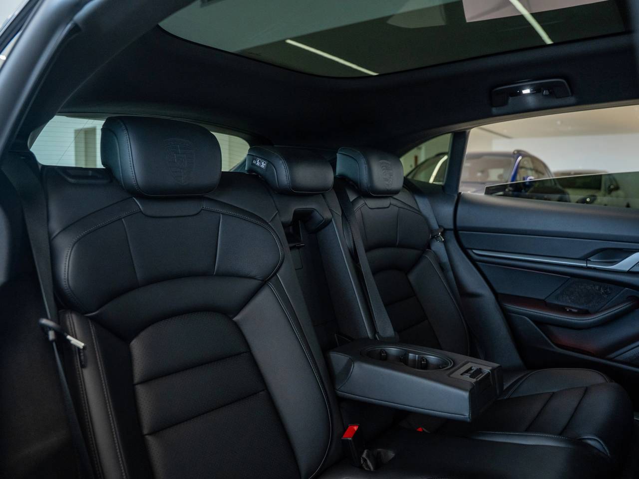 Taycan 4S CROSS TURISMO (7) image 30