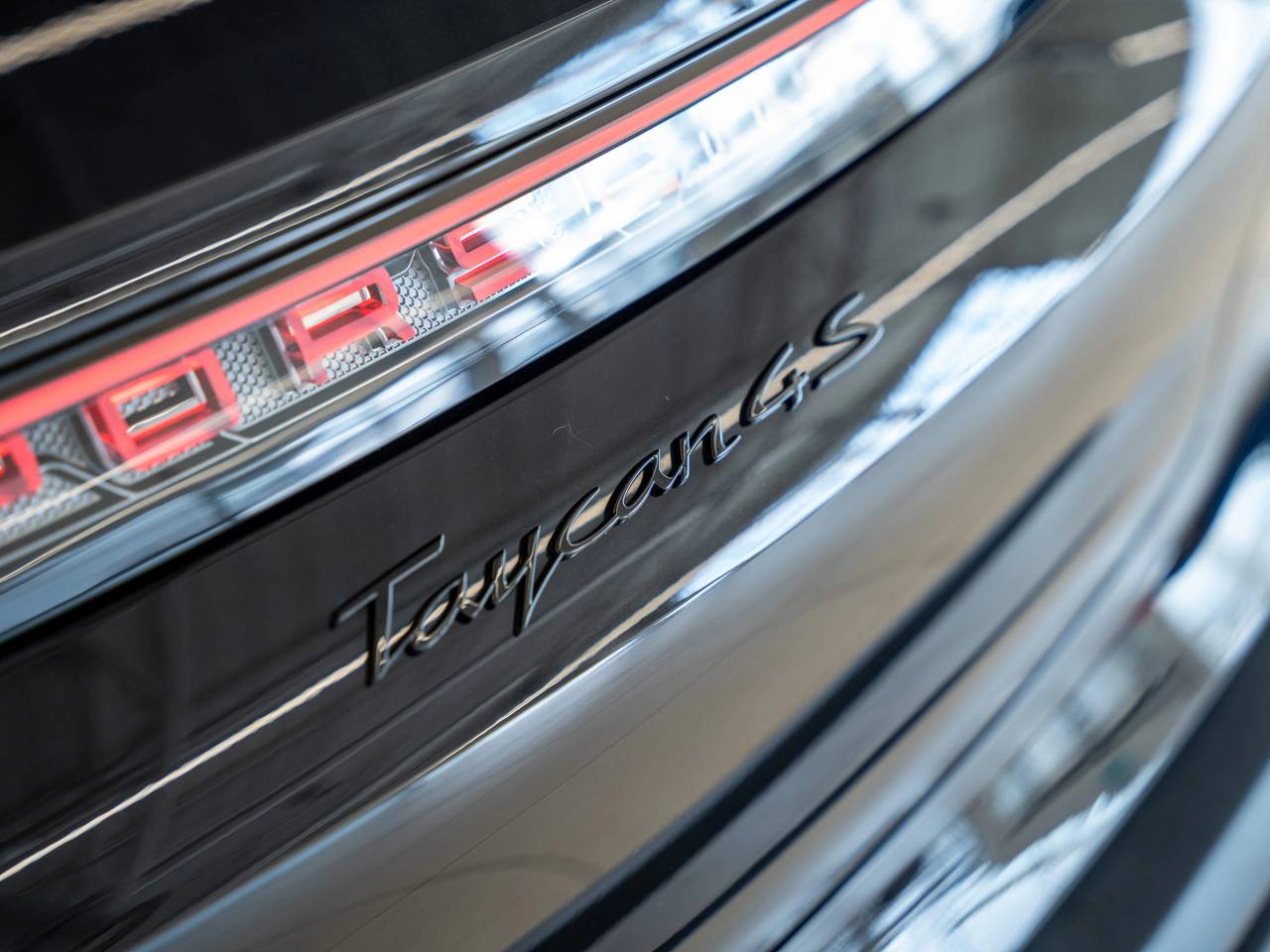 Taycan 4S CROSS TURISMO (7) image 18