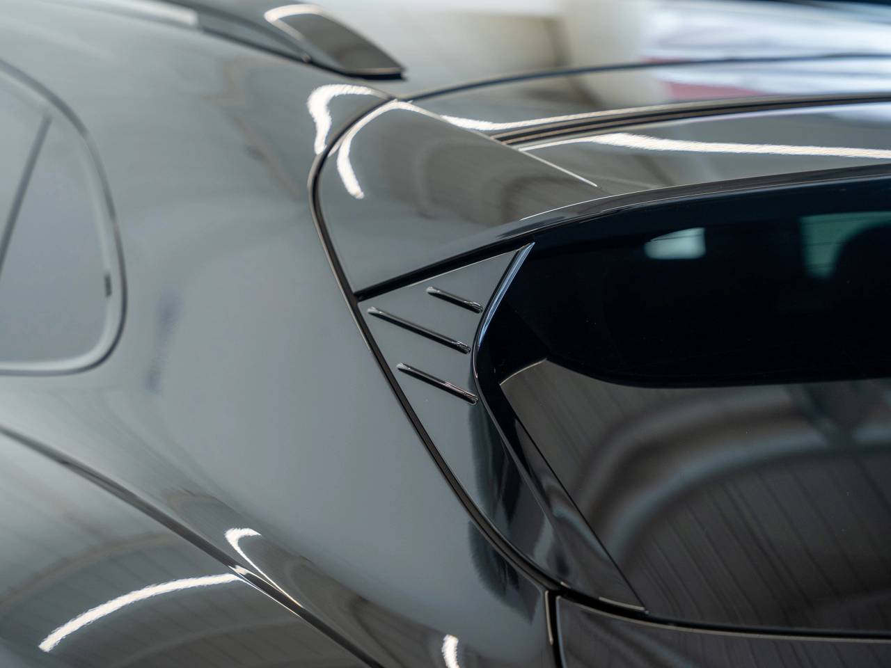 Taycan 4S CROSS TURISMO (7) image 14