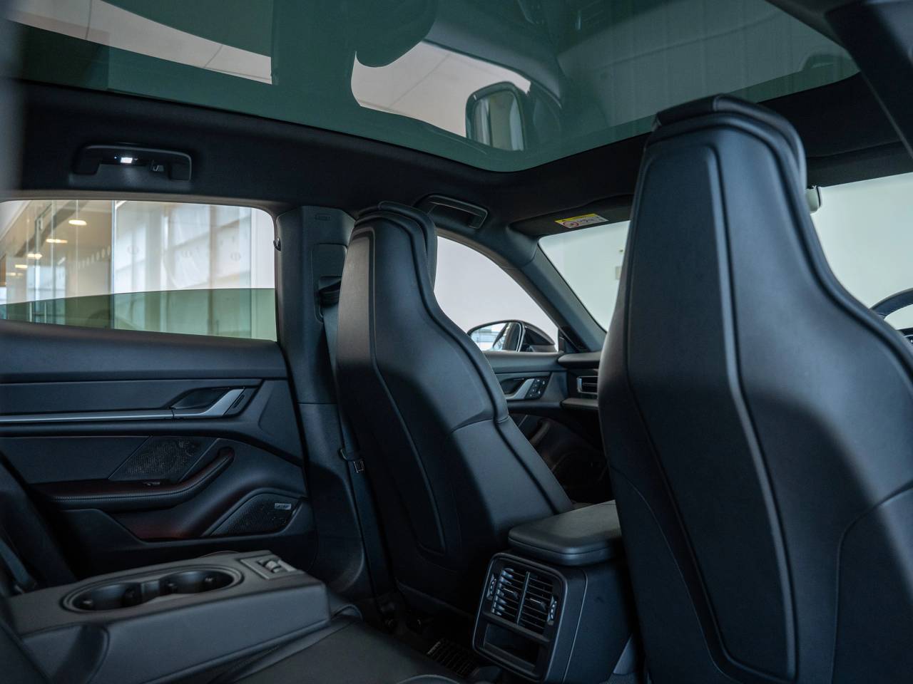 Taycan 4S CROSS TURISMO (7) image 29