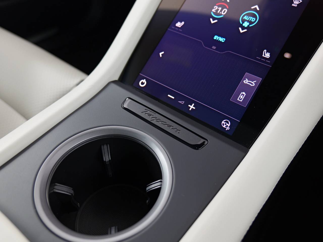 Taycan BASE (7) image 29