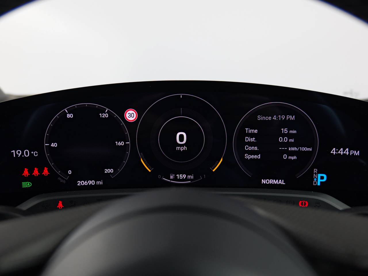 Taycan TURBO 93KWH (11) image 23