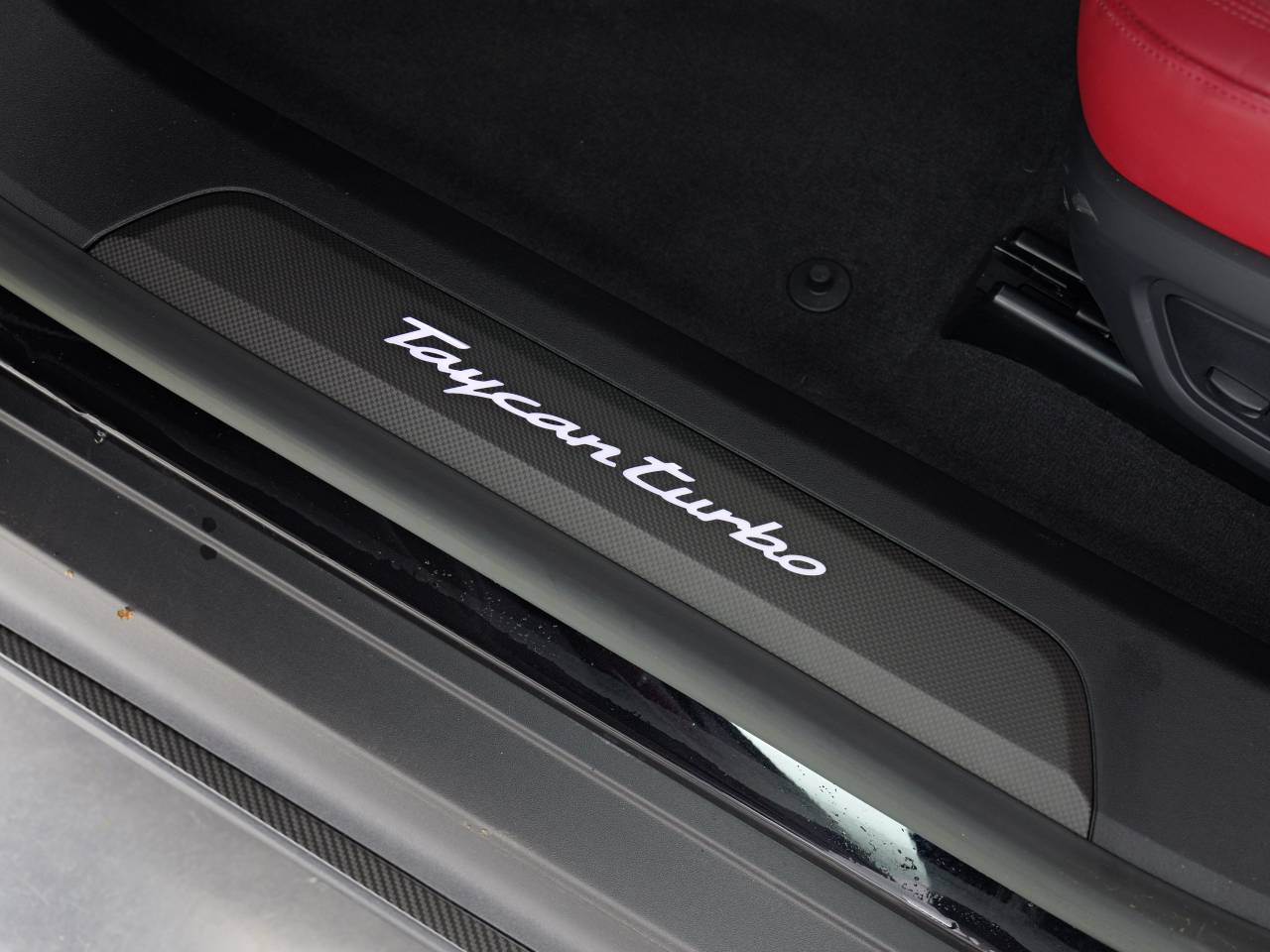 Taycan TURBO 93KWH (11) image 35