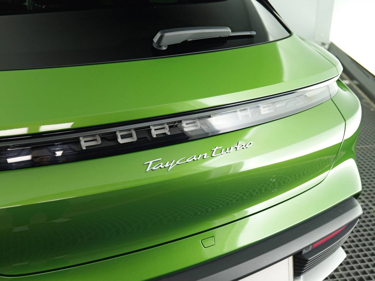 Taycan TURBO CROSS TURISMO (8) image 15