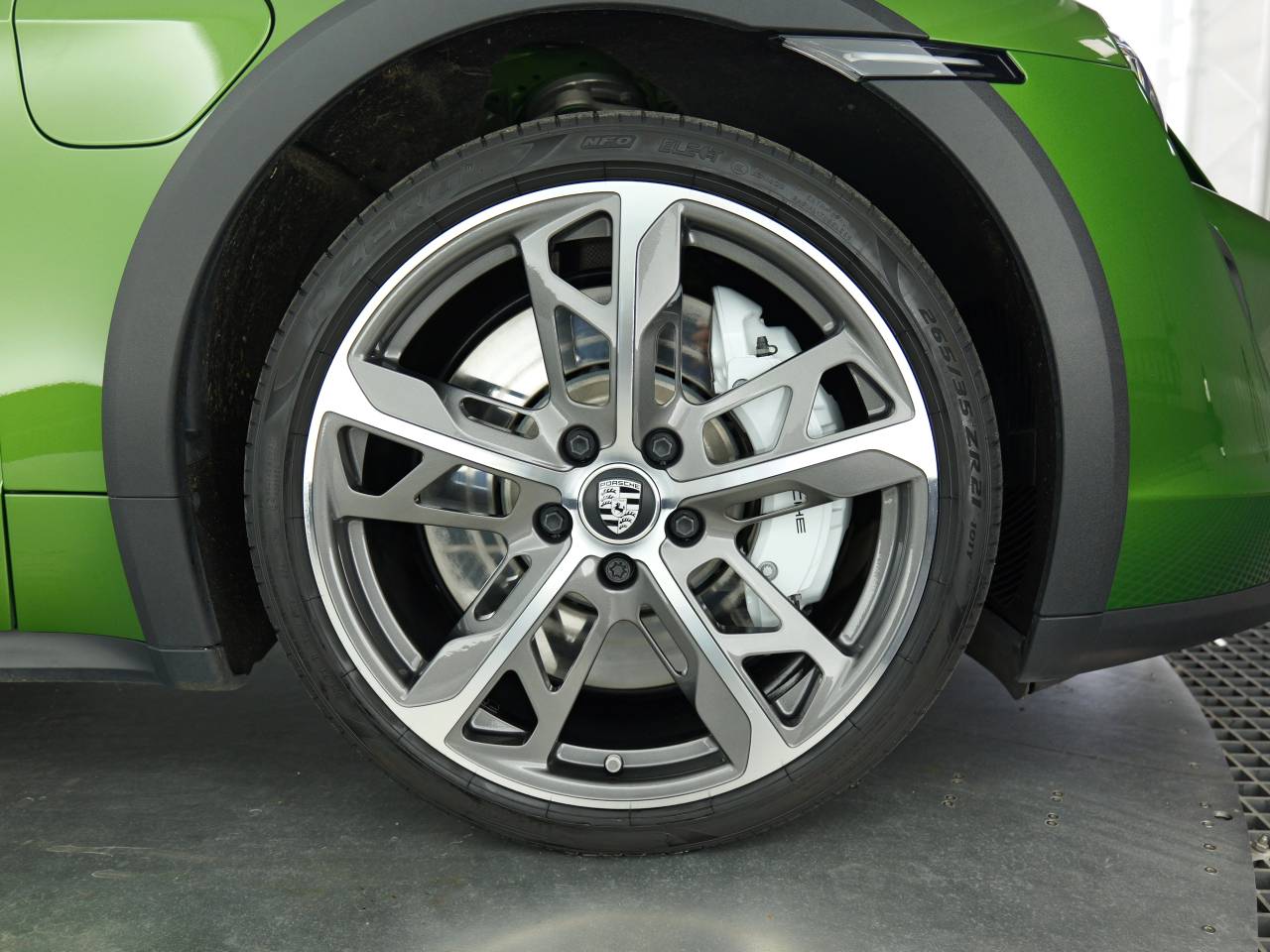 Taycan TURBO CROSS TURISMO (8) image 08