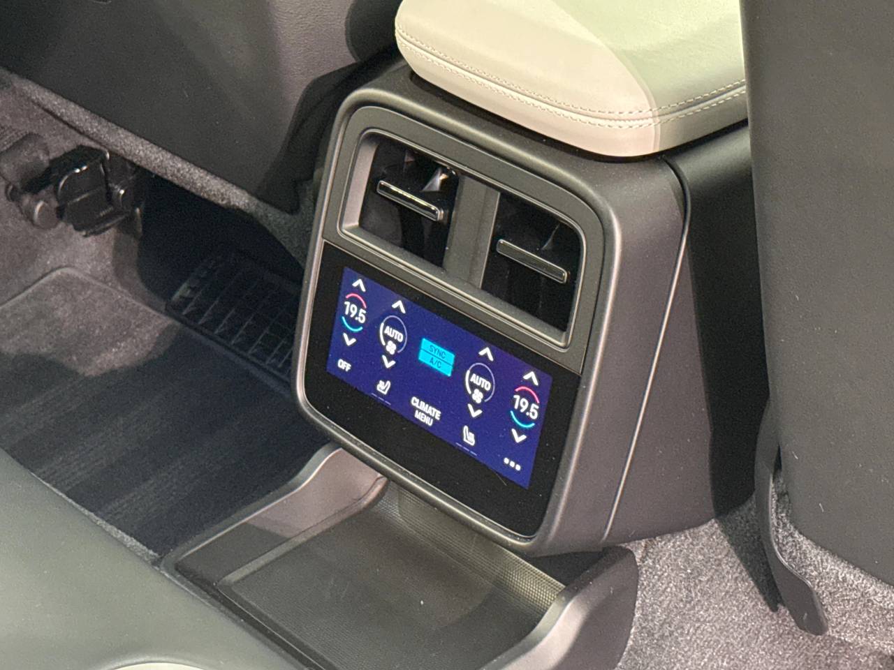 Taycan 4S SPORT TURISMO (14) image 32