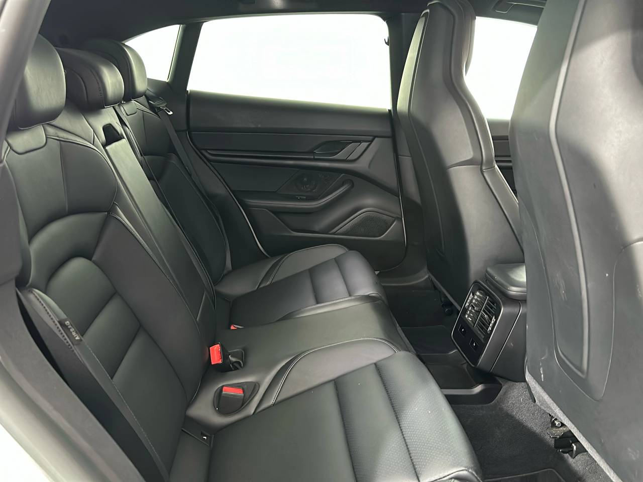 Taycan 4S SPORT TURISMO (22) image 13