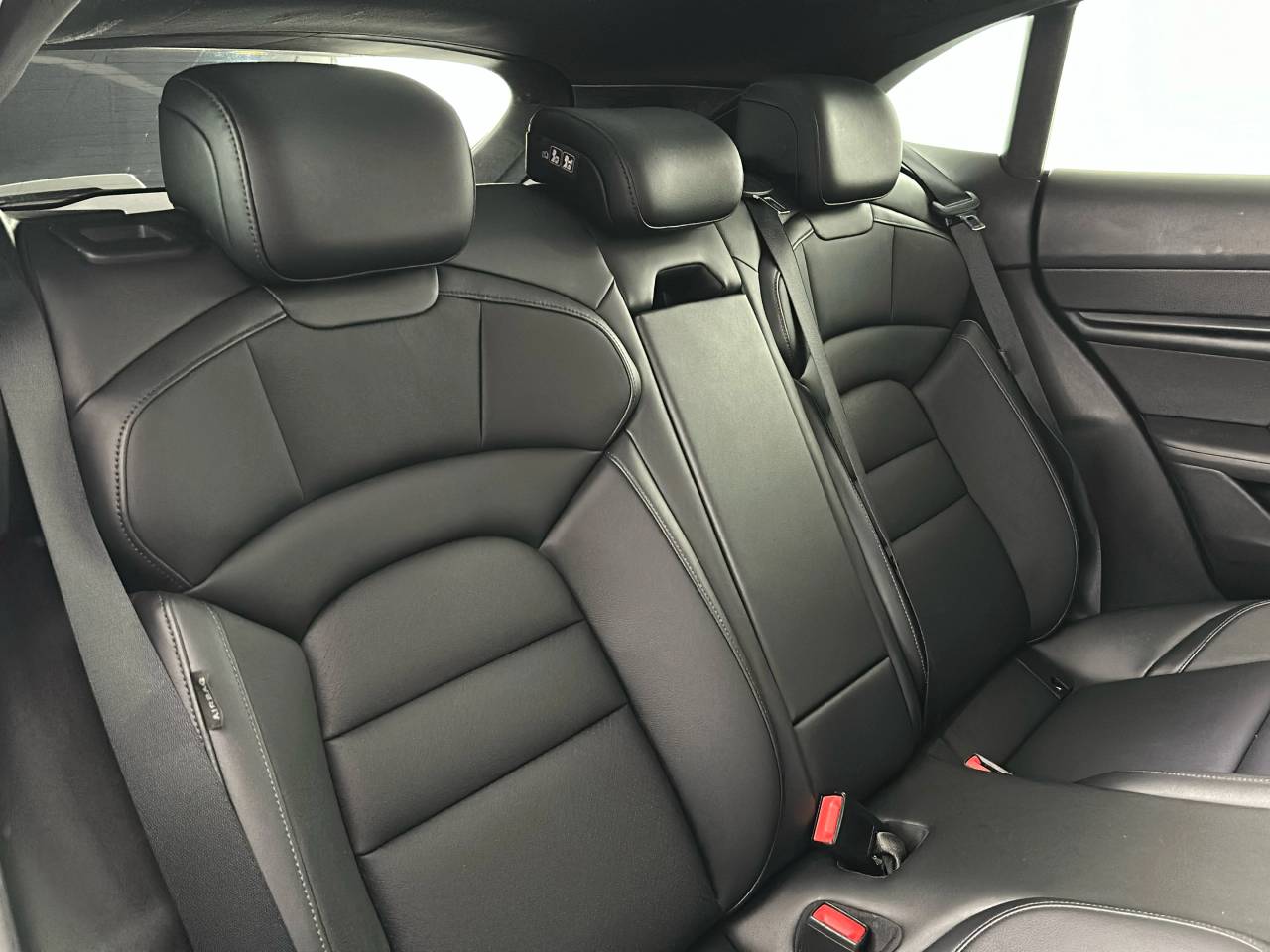 Taycan 4S SPORT TURISMO (22) image 14