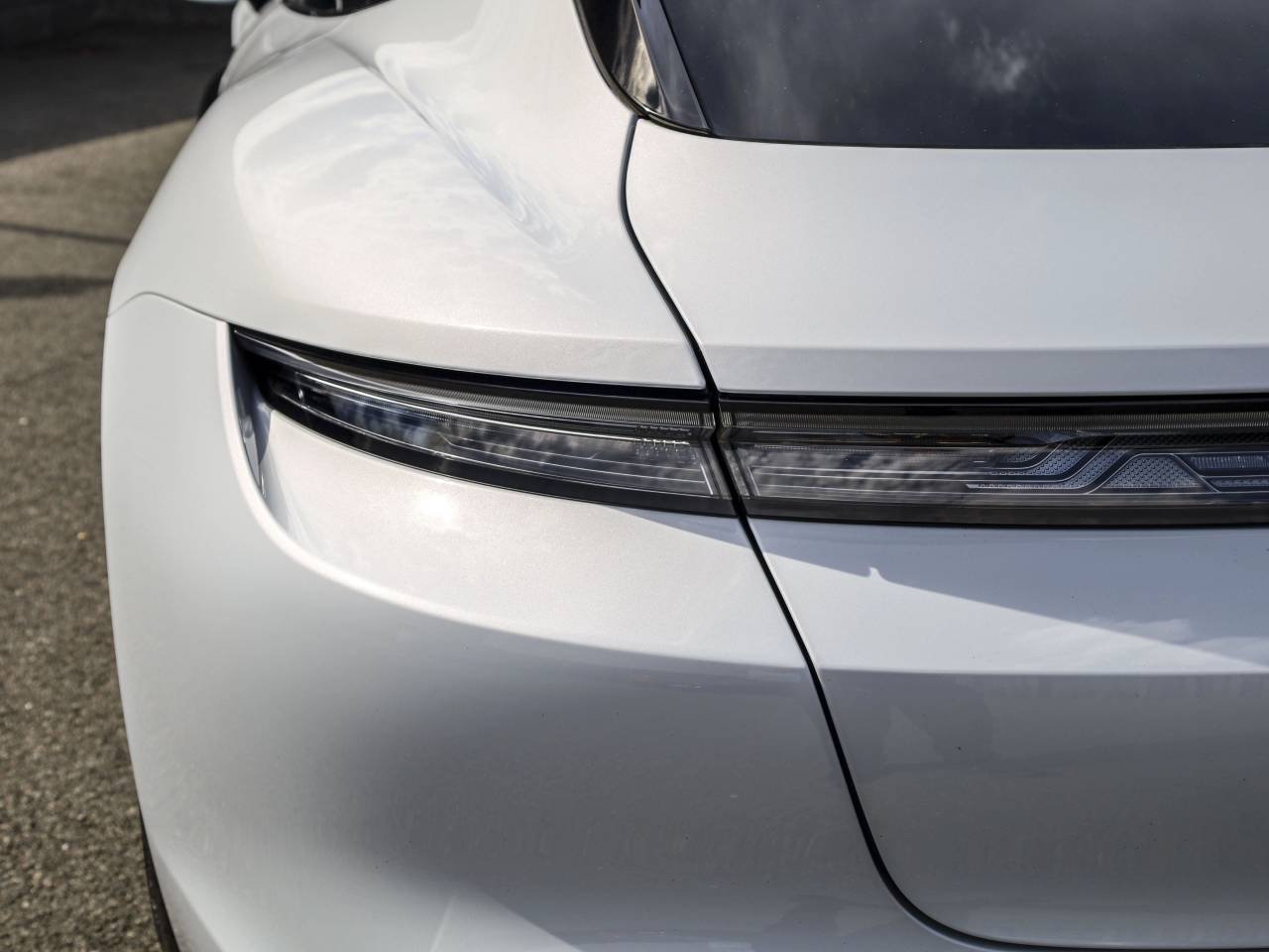 Taycan GTS SPORT TURISMO (12) image 11