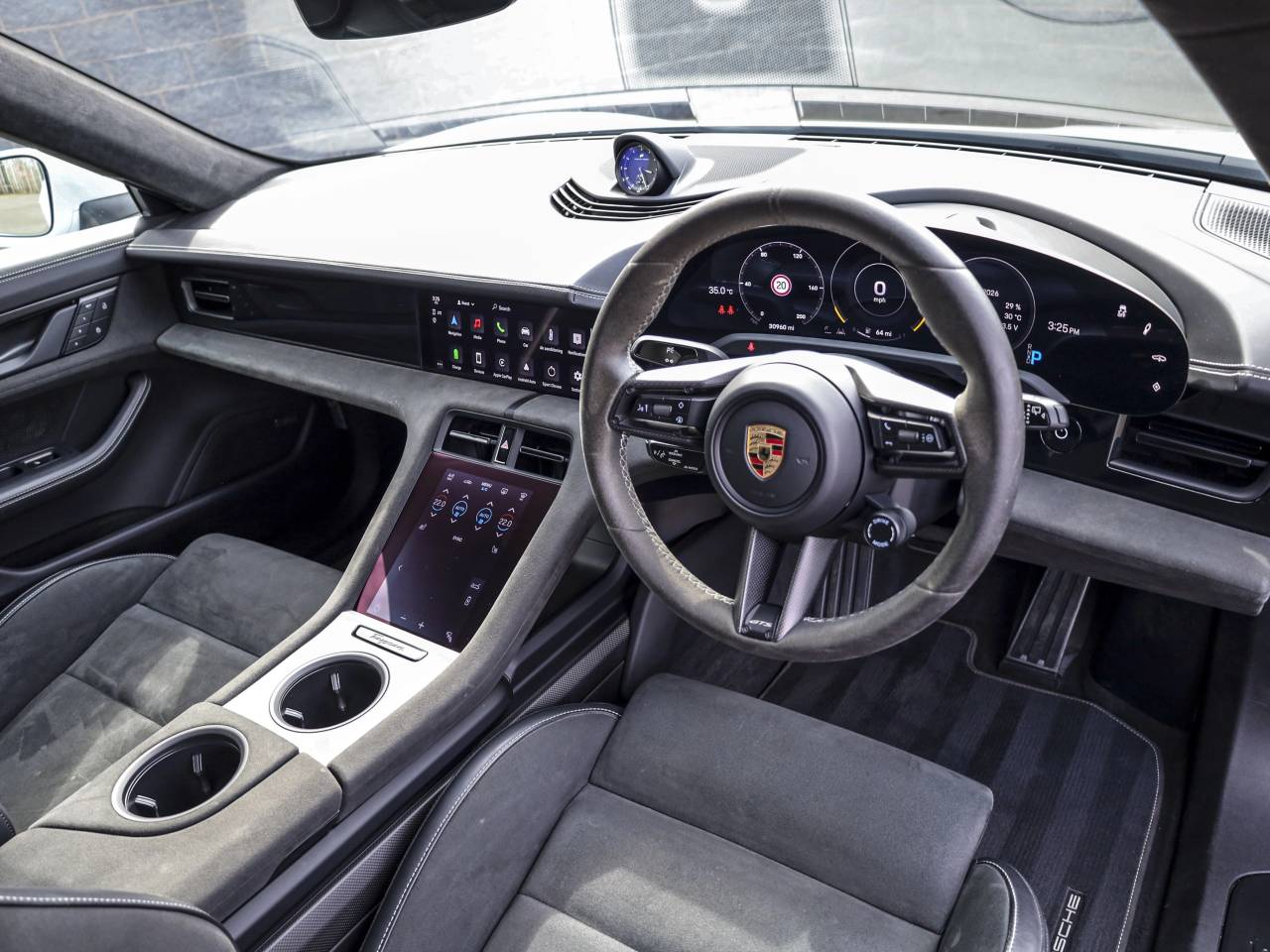 Taycan GTS SPORT TURISMO (12) image 04
