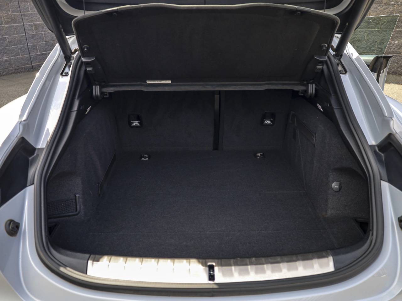 Taycan GTS SPORT TURISMO (12) image 36