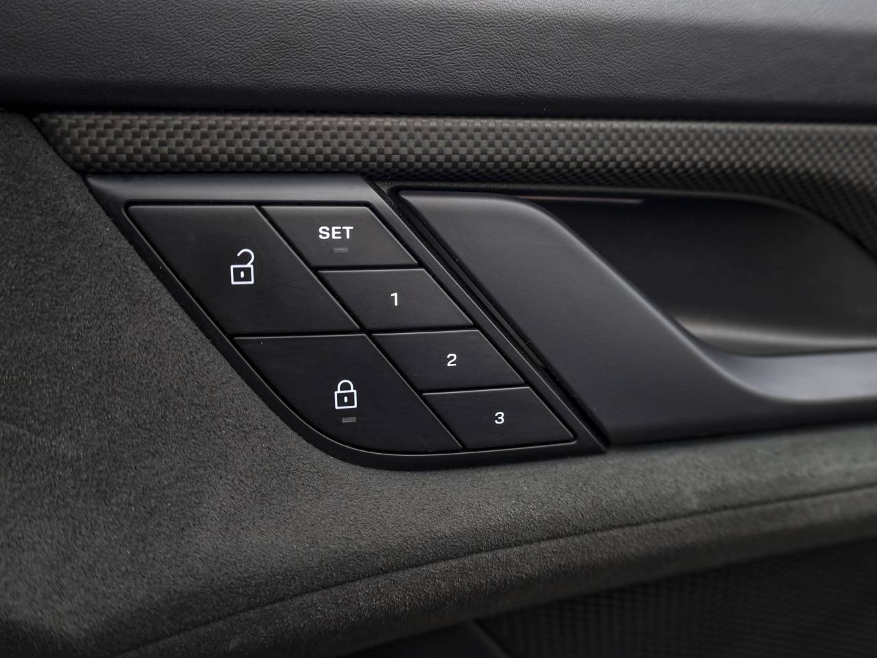 Taycan GTS SPORT TURISMO (12) image 29