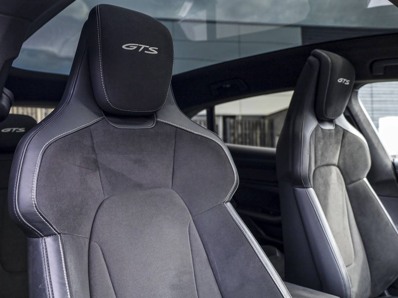 Taycan GTS SPORT TURISMO (12) image 05