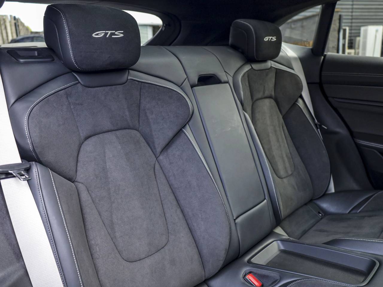 Taycan GTS SPORT TURISMO (12) image 31