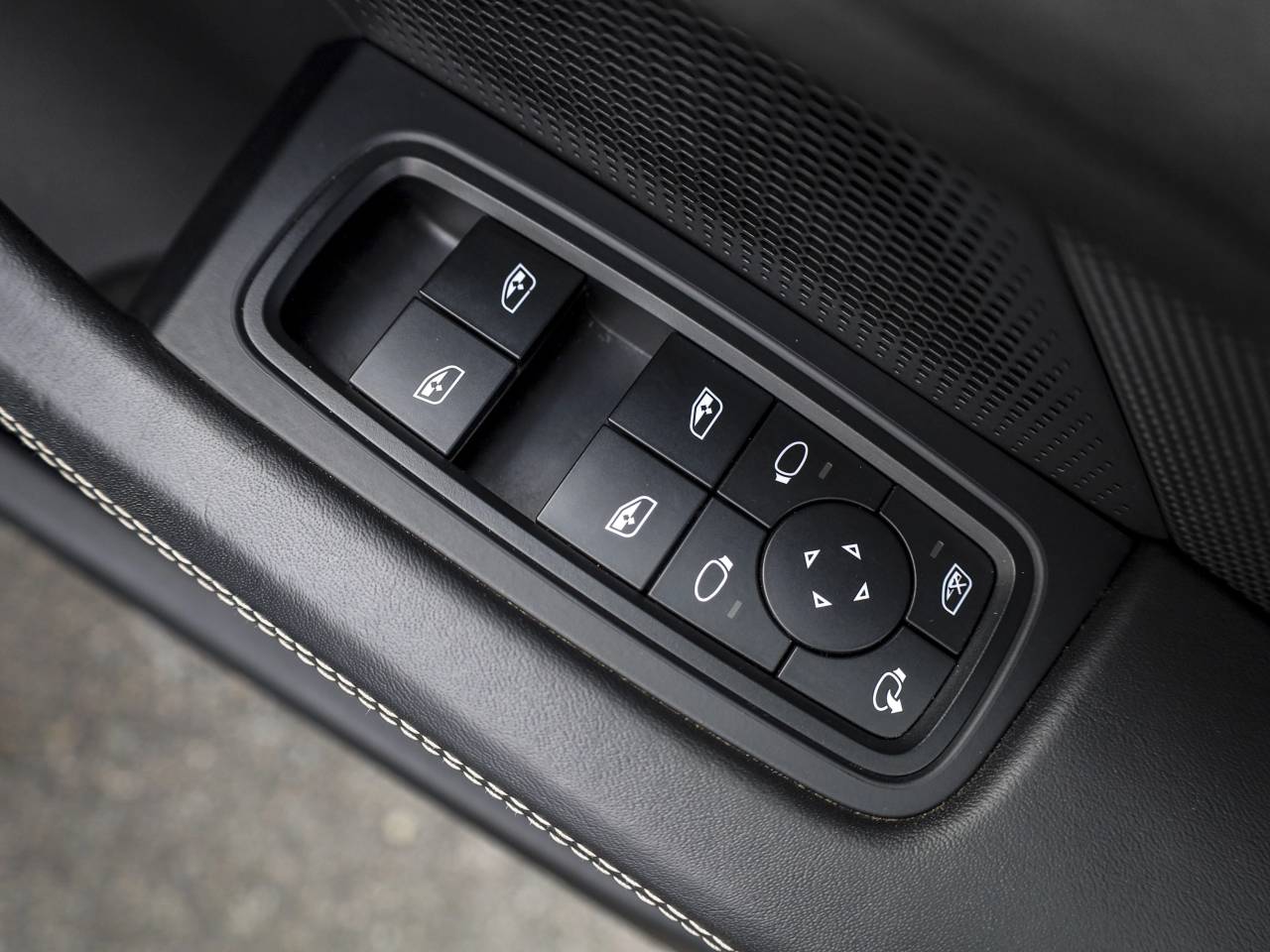 Taycan GTS SPORT TURISMO (12) image 30