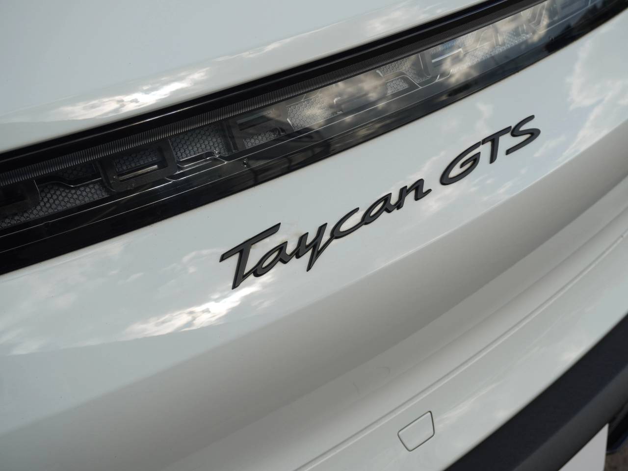 Taycan GTS (7) image 19