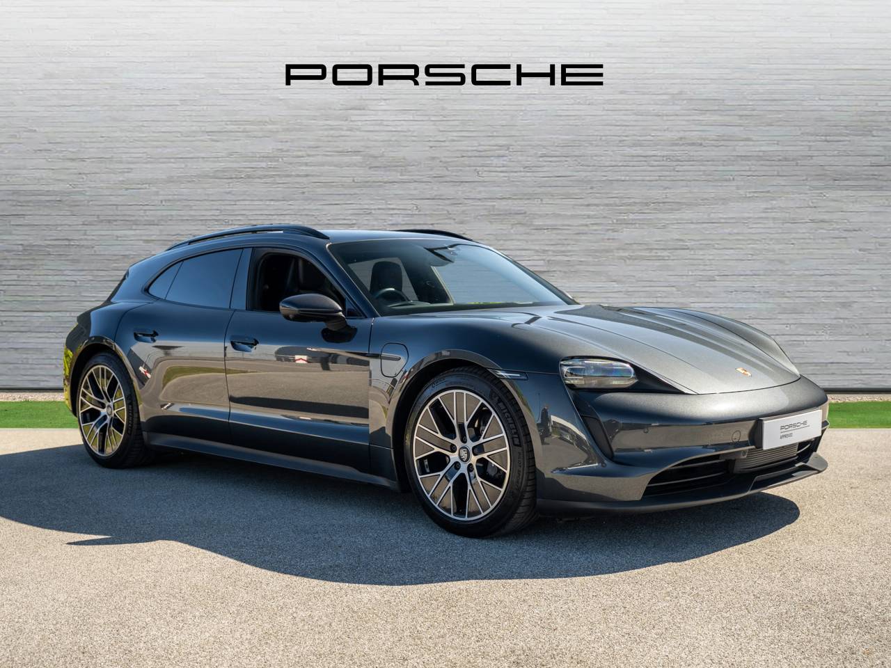 Taycan BASE SPORT TURISMO
