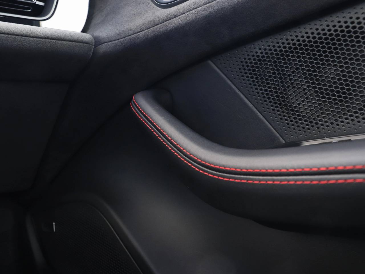 Taycan GTS SPORT TURISMO (12) image 32