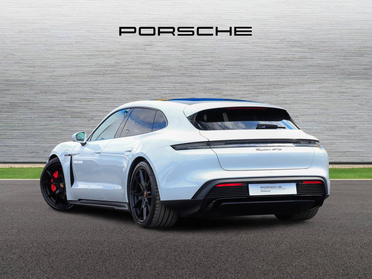 Taycan GTS SPORT TURISMO (12) image 02