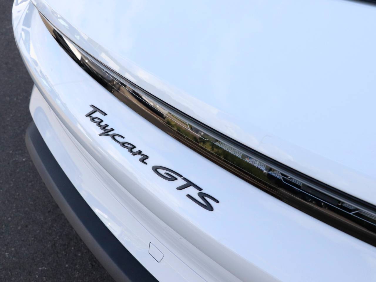 Taycan GTS SPORT TURISMO (12) image 14