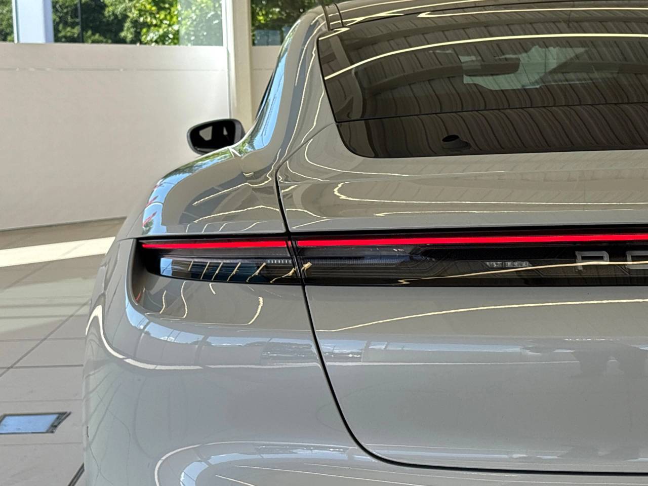 Taycan 4S (4) image 14