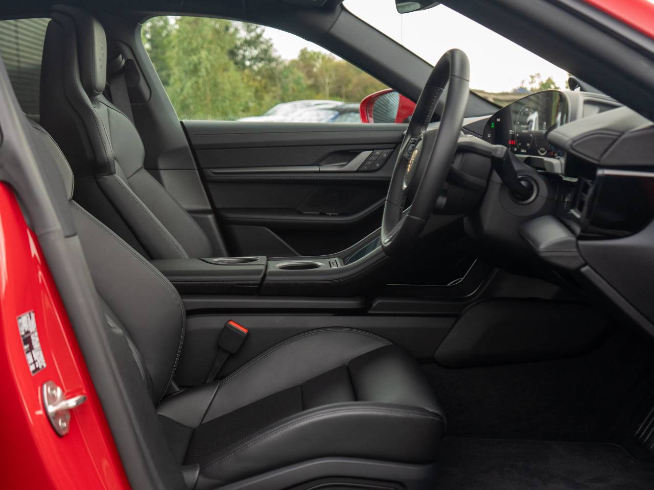 Taycan 4S CROSS TURISMO (19) image 05
