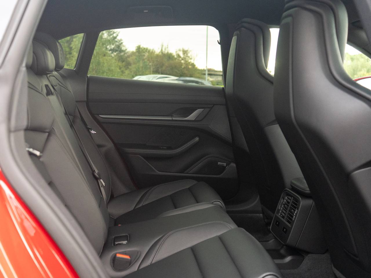 Taycan 4S CROSS TURISMO (19) image 38