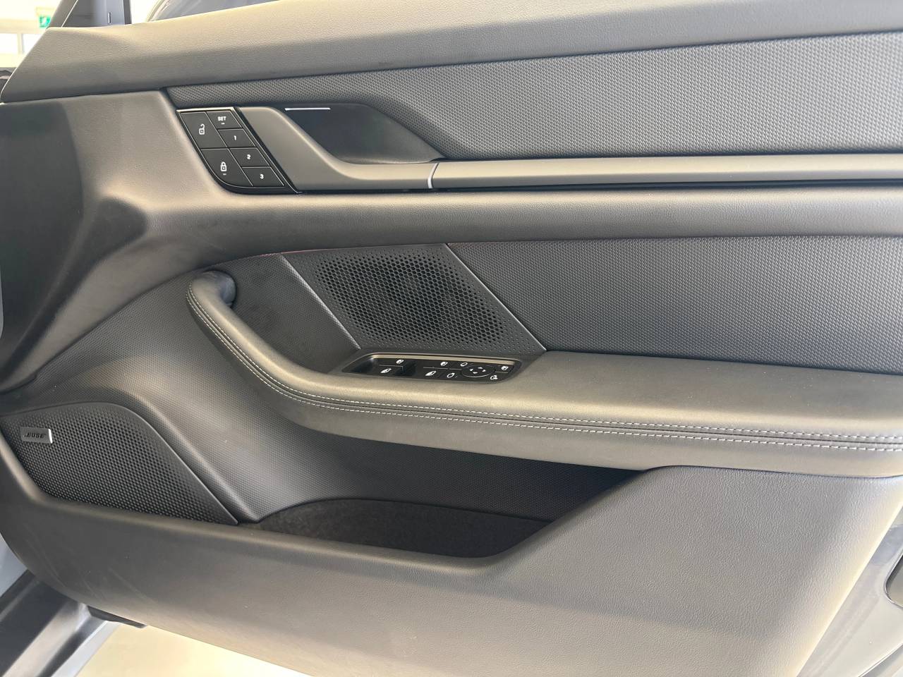 Taycan 4S CROSS TURISMO (11) image 36