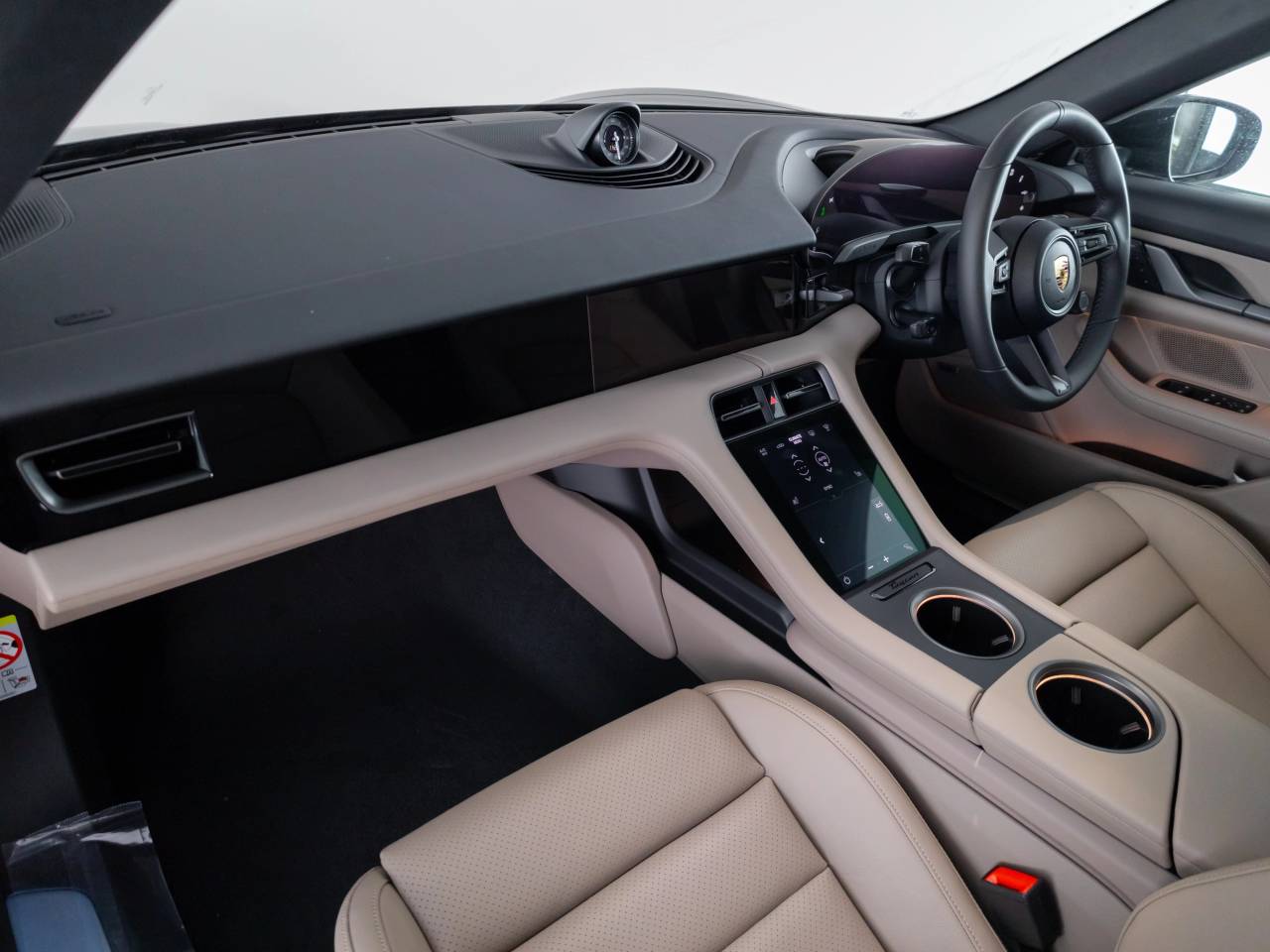 Taycan BASE SPORT TURISMO image 10