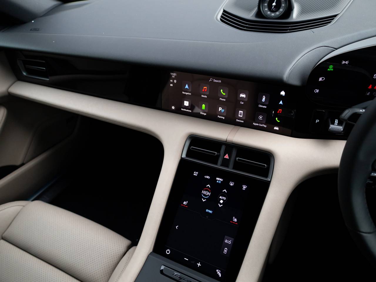Taycan BASE SPORT TURISMO image 20