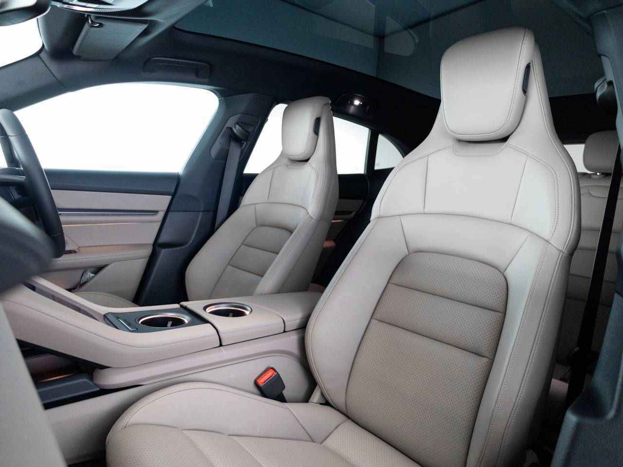 Taycan BASE SPORT TURISMO image 17