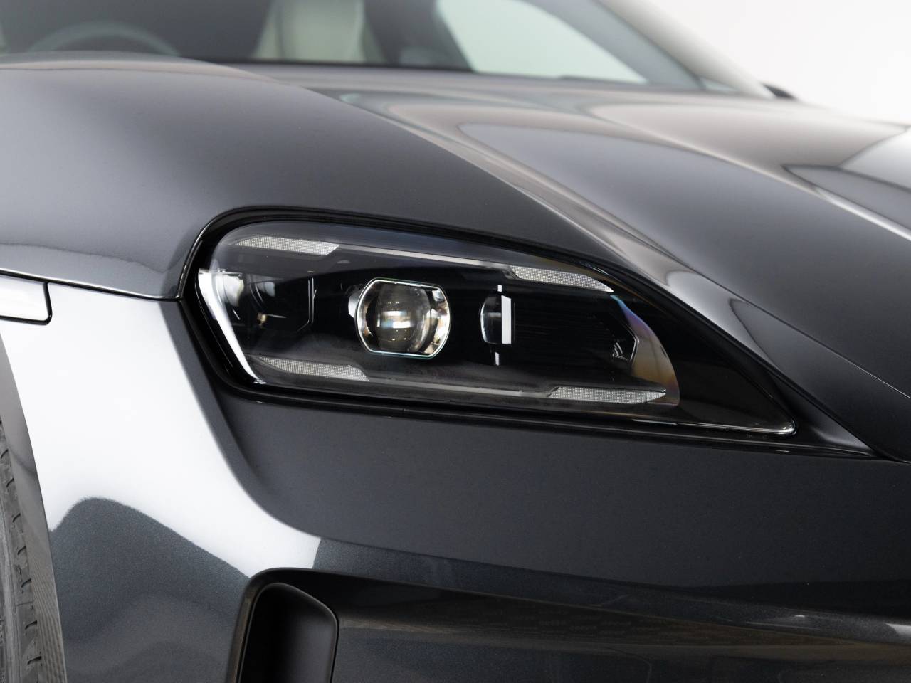 Taycan BASE SPORT TURISMO image 14