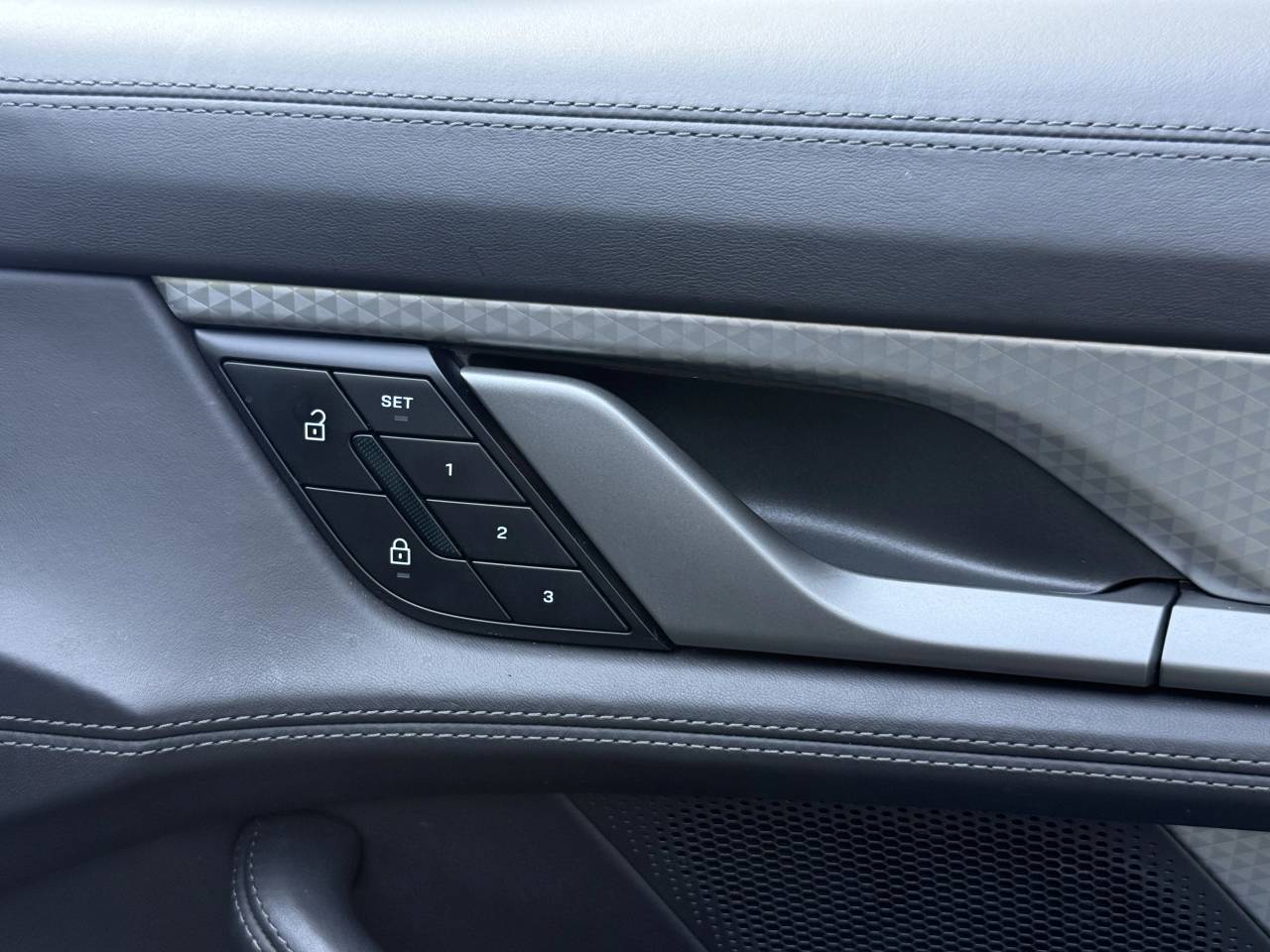 Taycan 4S SPORT TURISMO (12) image 39