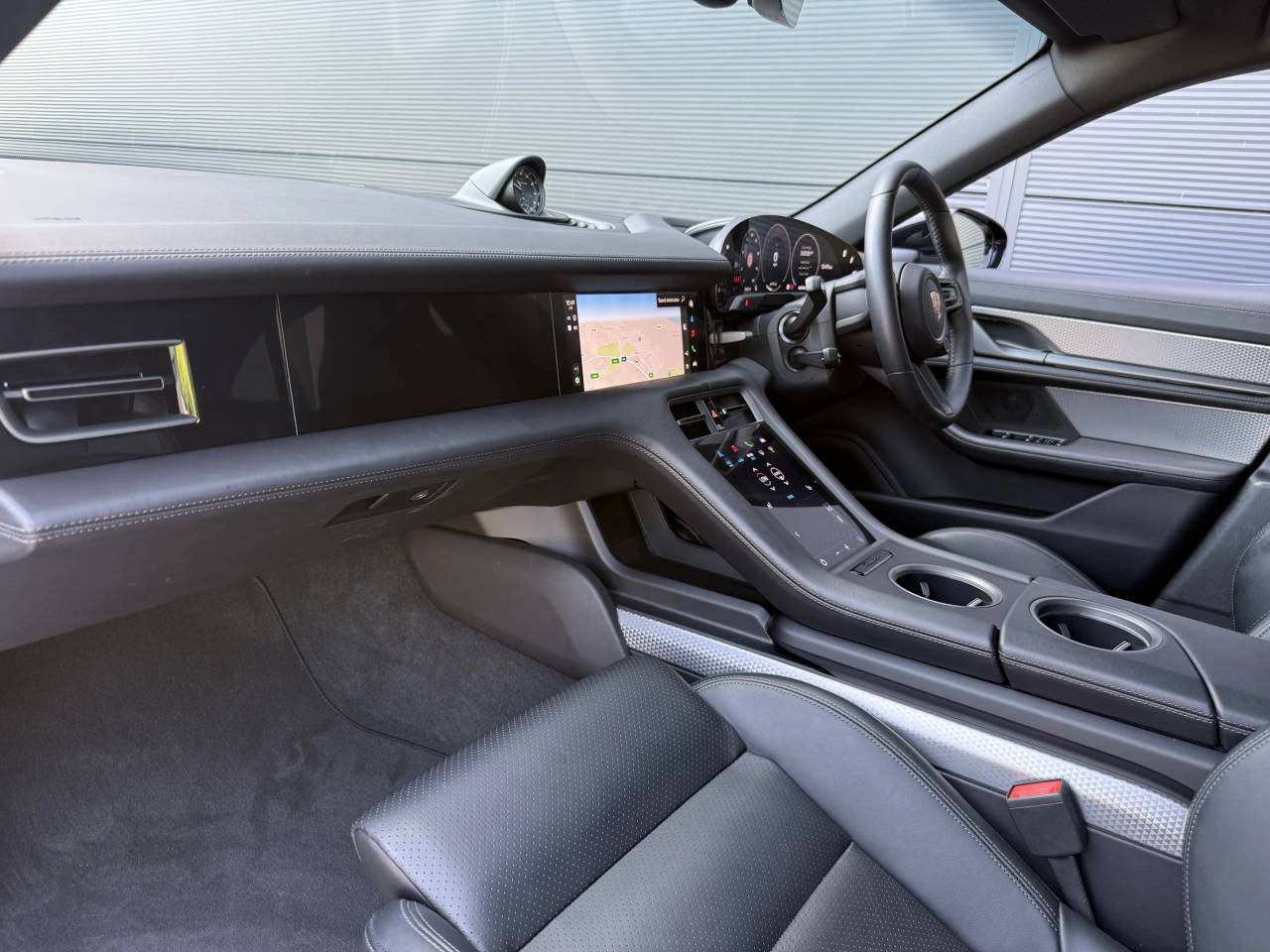 Taycan 4S SPORT TURISMO (12) image 05