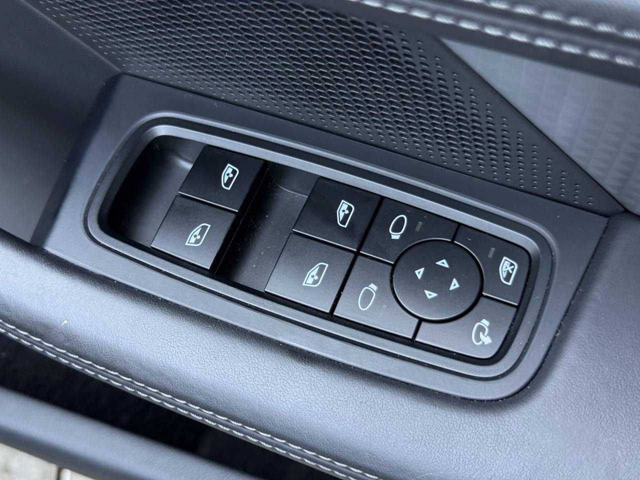 Taycan 4S SPORT TURISMO (12) image 40