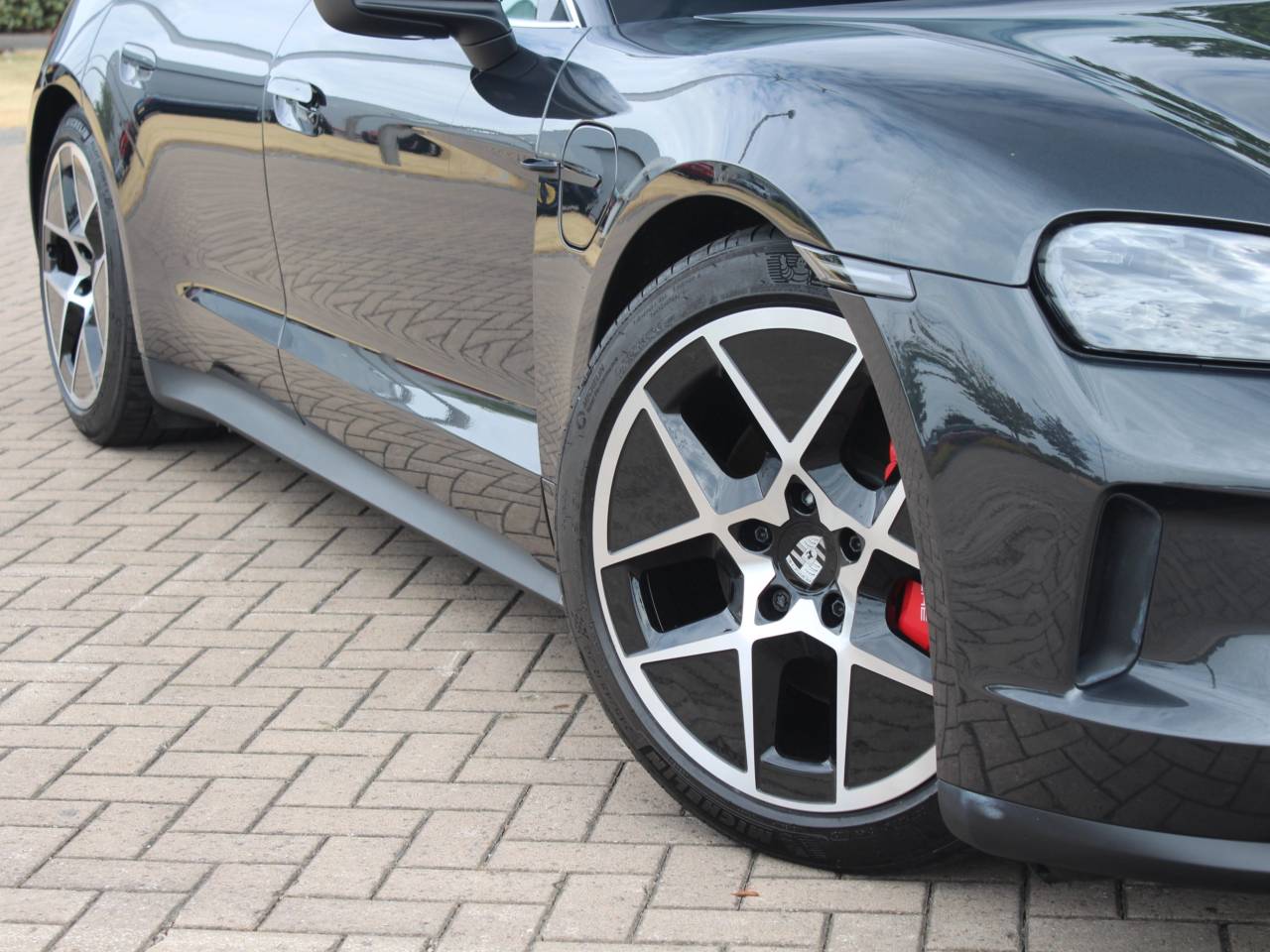 Taycan 4S SPORT TURISMO (9) image 11