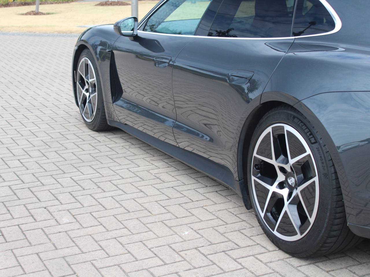 Taycan 4S SPORT TURISMO (9) image 17