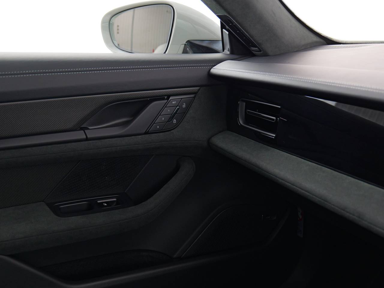 Taycan GTS SPORT TURISMO (6) image 23